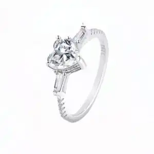 Heart Inel din Argint Diamant Moissanite