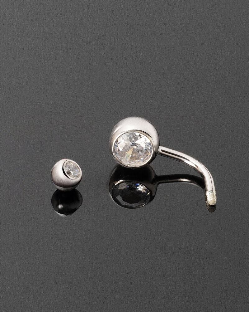 Piercing pentru Buric din Argint și Cristal Zircon piercing-buric-argint-zircon-cutie-yllo