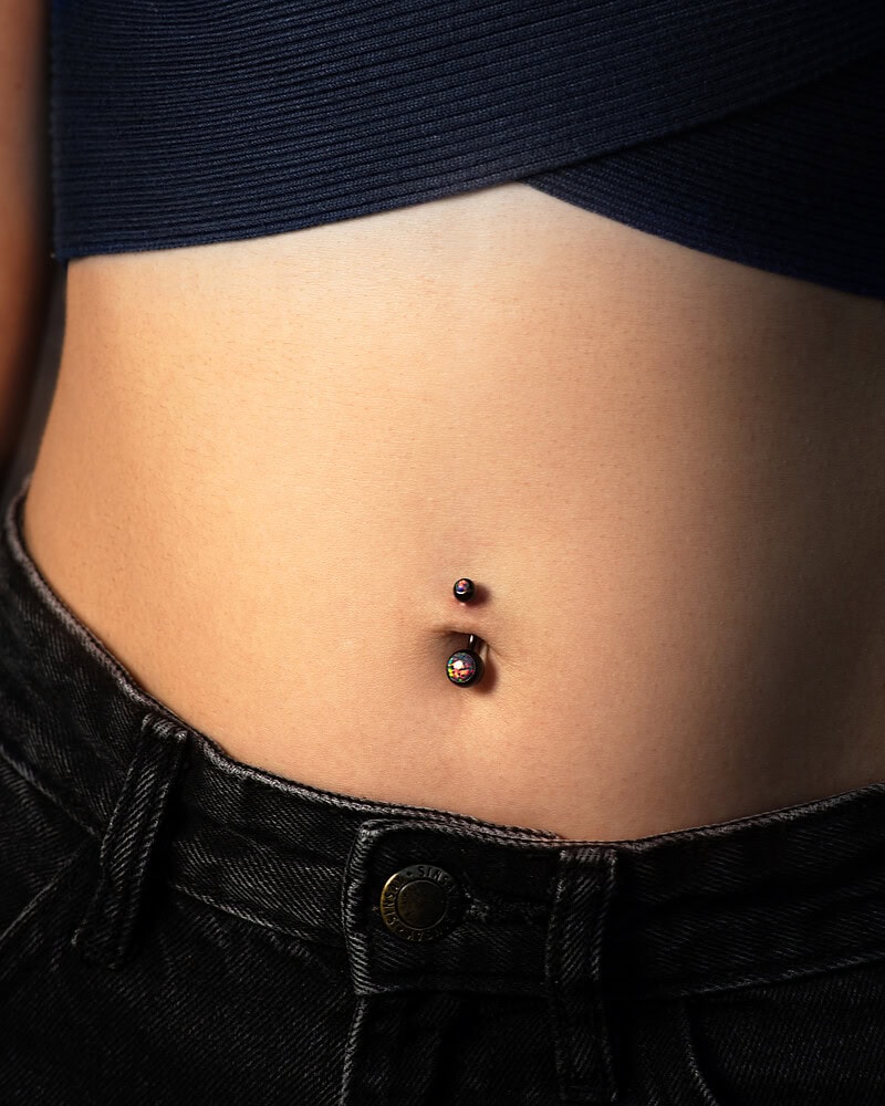 Piercing Buric Titan F136 cu Opal Lavandă Negru